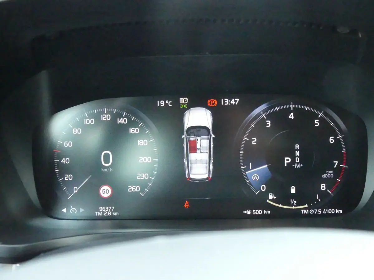 2.0 B3 Momentum Advantage | Achteruitrijcamera | Apple Carplay/Android Auto|telefoonintegratie premium | Keyless start