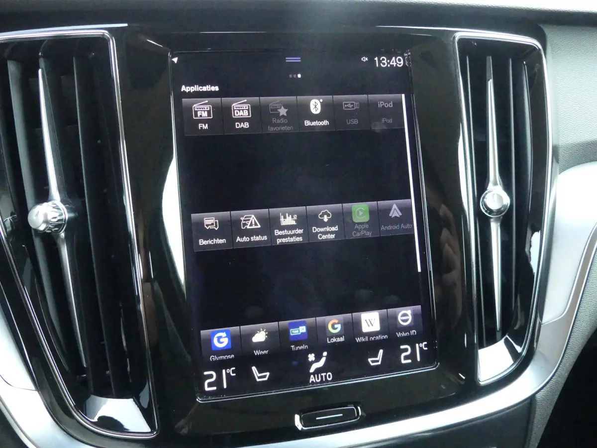 2.0 B3 Momentum Advantage | Achteruitrijcamera | Apple Carplay/Android Auto|telefoonintegratie premium | Keyless start