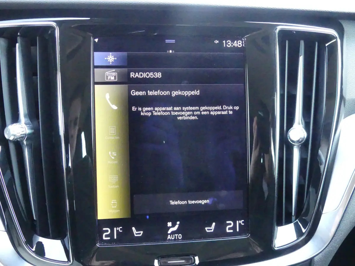 2.0 B3 Momentum Advantage | Achteruitrijcamera | Apple Carplay/Android Auto|telefoonintegratie premium | Keyless start