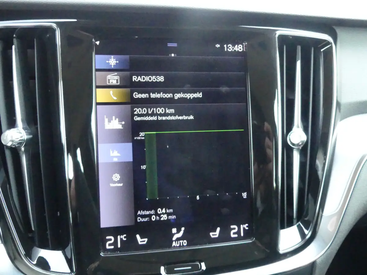 2.0 B3 Momentum Advantage | Achteruitrijcamera | Apple Carplay/Android Auto|telefoonintegratie premium | Keyless start