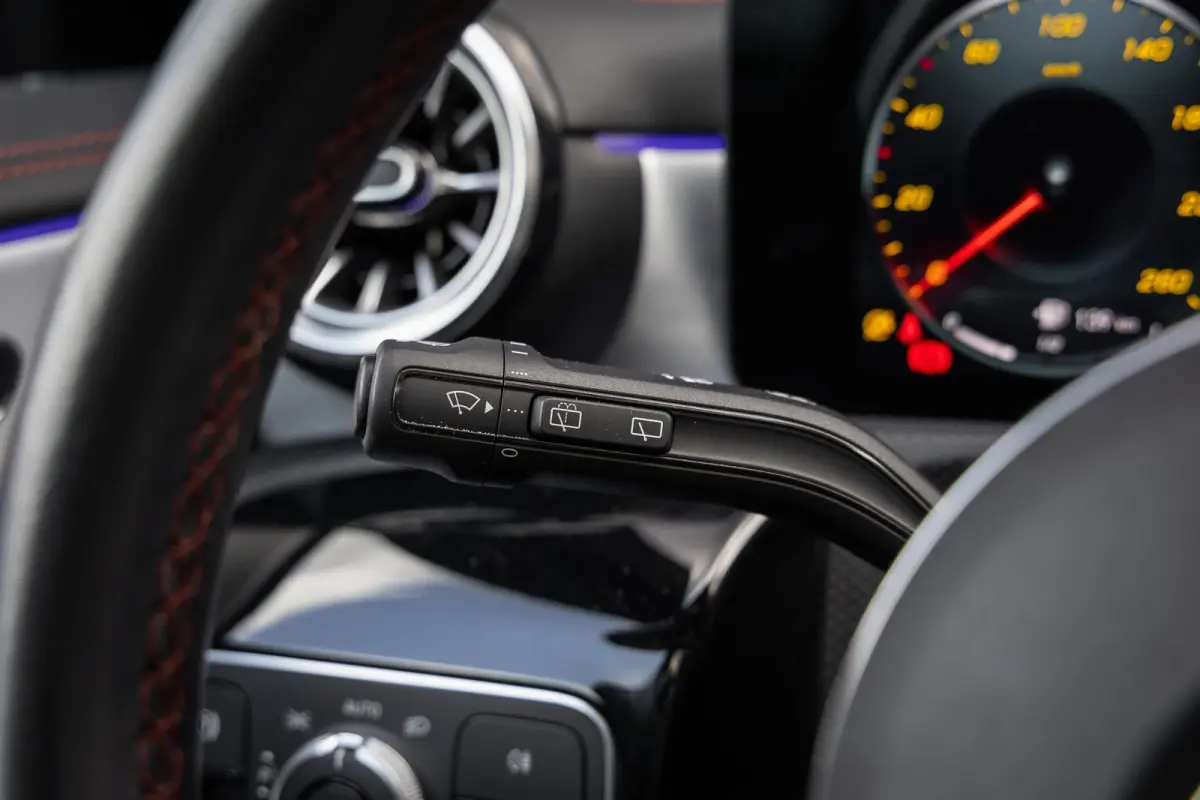 180 Business Solution AMG | Panoramadak | Stoelverwarming | Apple Carplay/Android Auto | Elektrische Achterklep | Camera