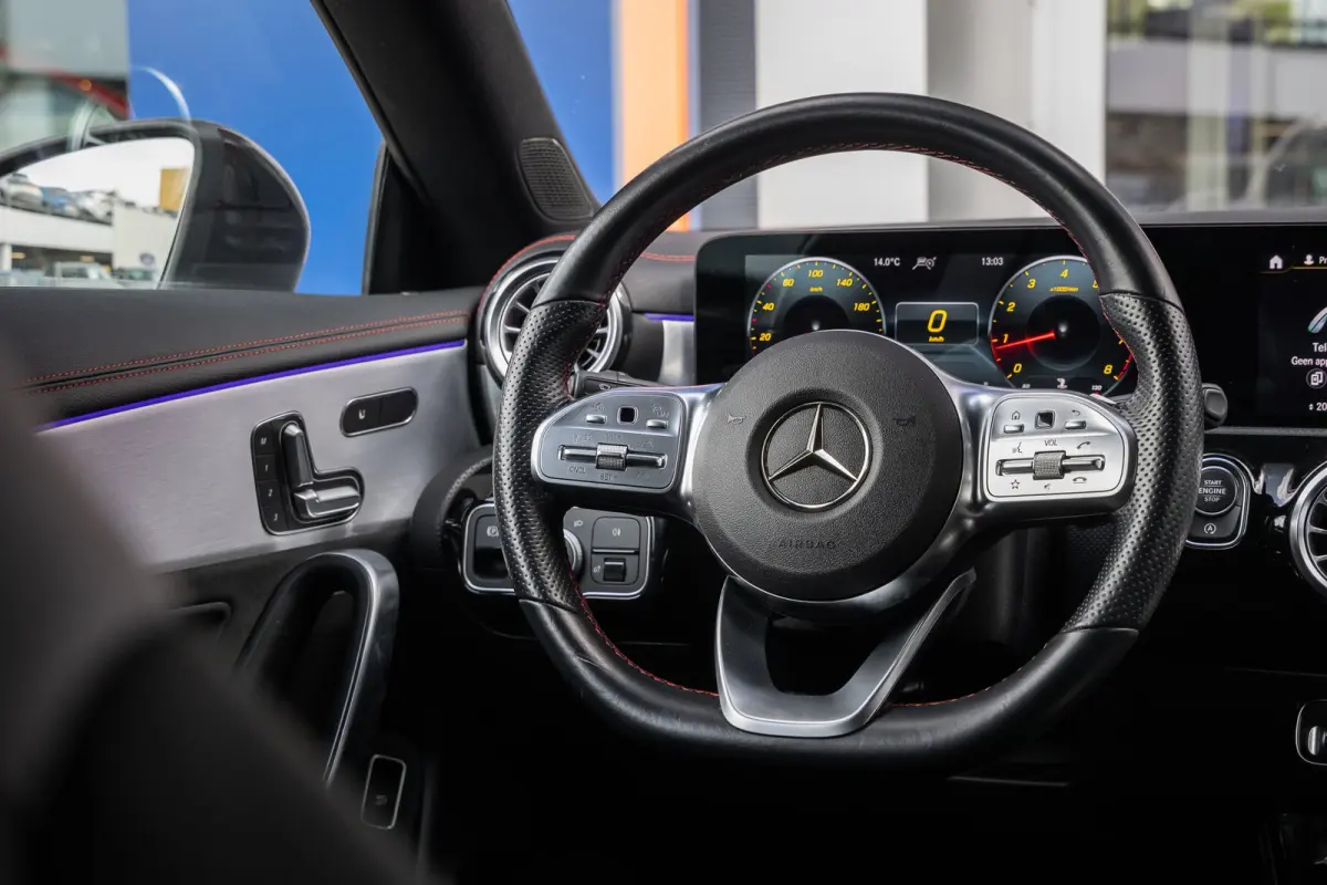 180 Business Solution AMG | Panoramadak | Stoelverwarming | Apple Carplay/Android Auto | Elektrische Achterklep | Camera
