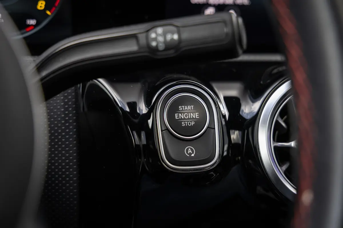 180 Business Solution AMG | Panoramadak | Stoelverwarming | Apple Carplay/Android Auto | Elektrische Achterklep | Camera