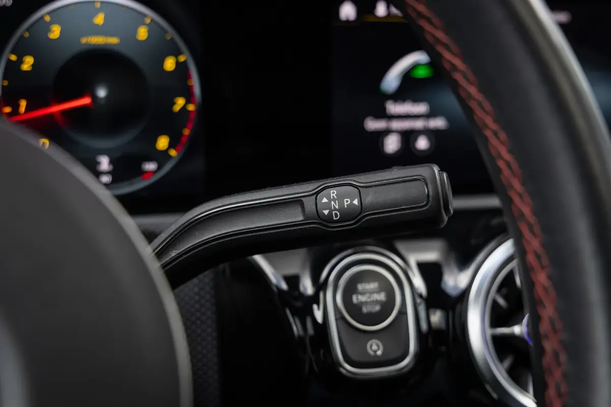 180 Business Solution AMG | Panoramadak | Stoelverwarming | Apple Carplay/Android Auto | Elektrische Achterklep | Camera
