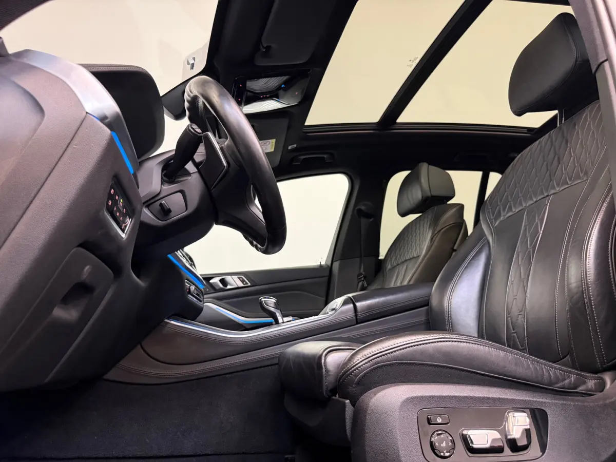 XDrive45e High Executive M Sport Pano Laser 22 inch