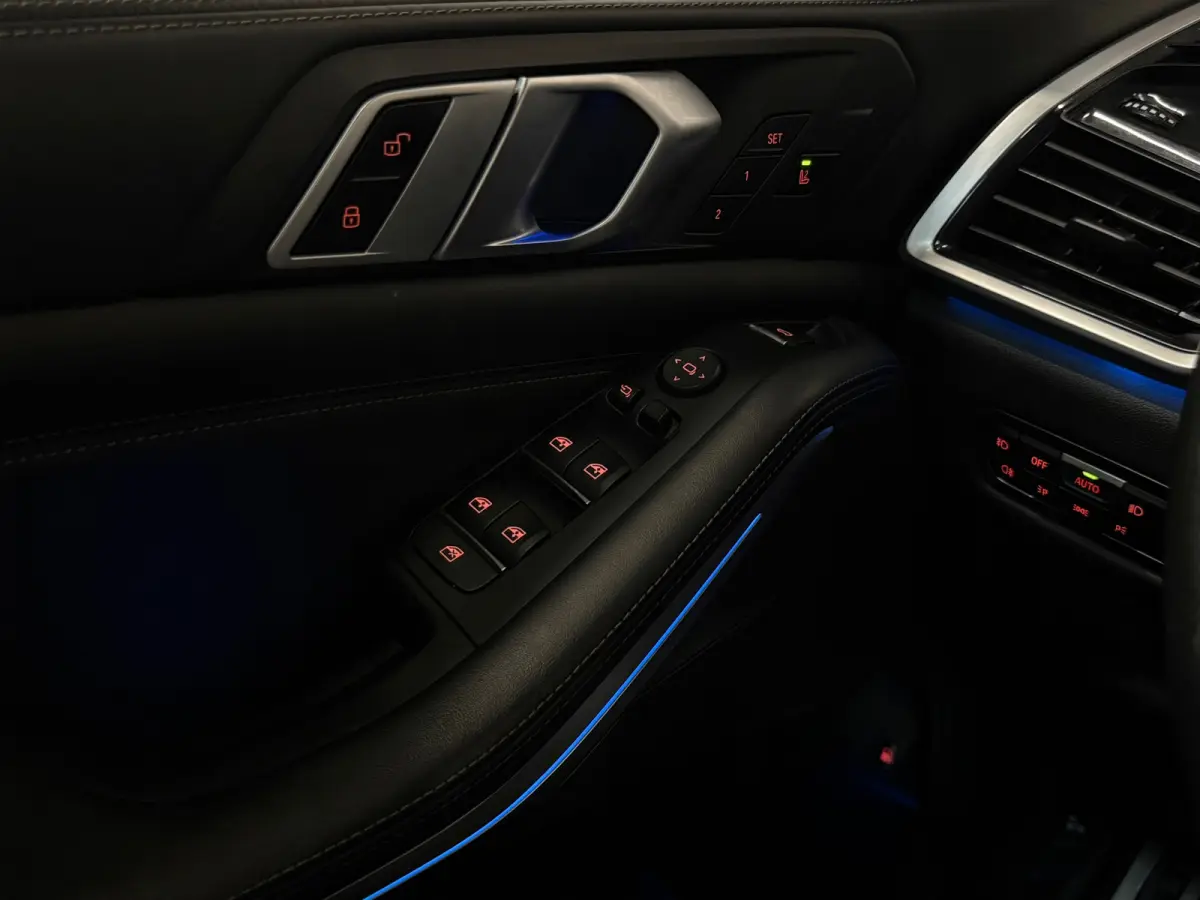 XDrive45e High Executive M Sport Pano Laser 22 inch