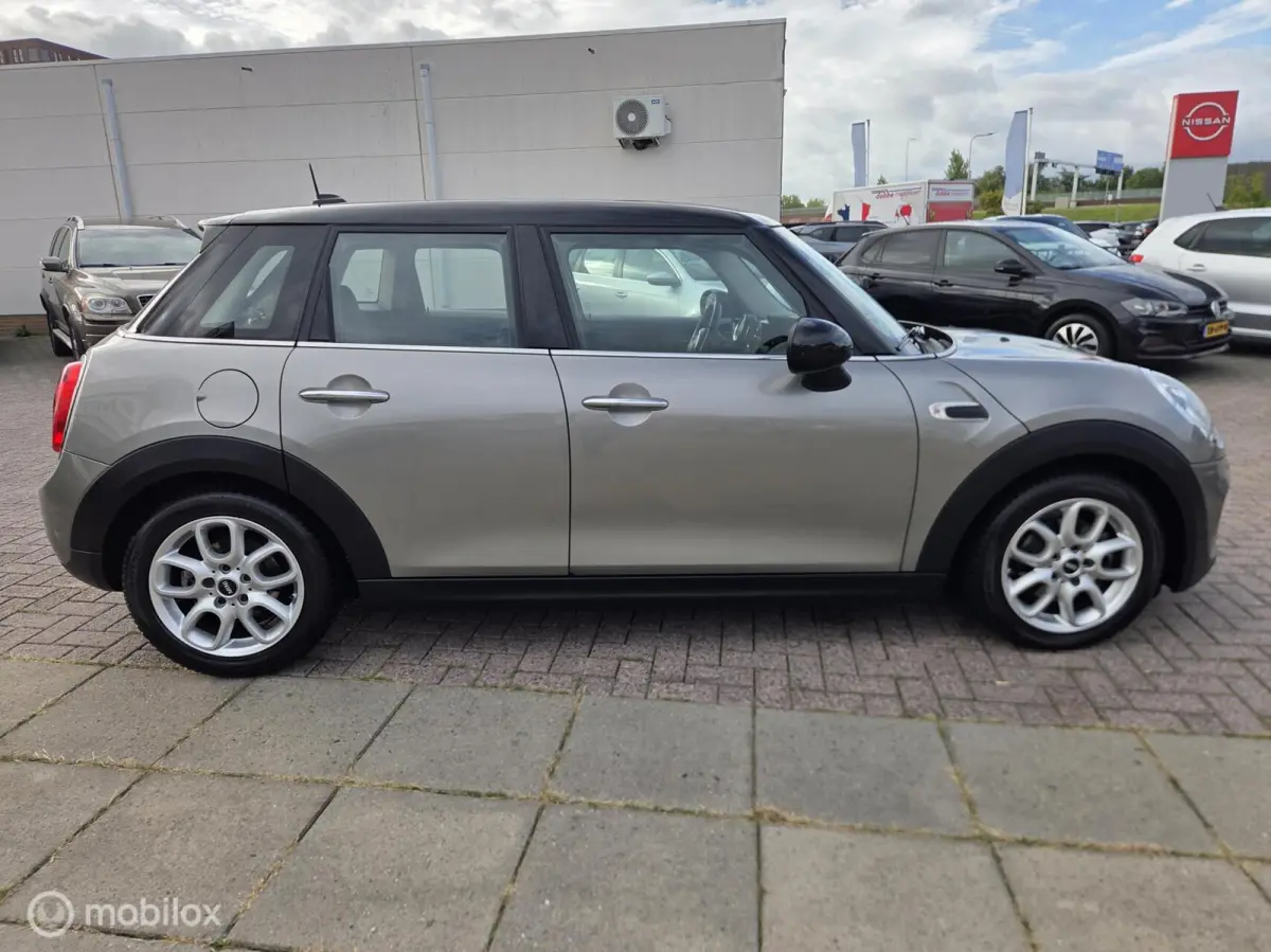 1.5 Cooper Business 5DRS/Nav/Xenon/Led