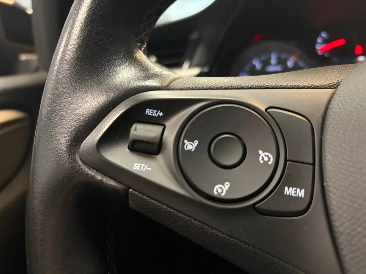 Edition 1.2Turbo 100pk | Carplay | Parkpilot | Airco | Trekhaak |