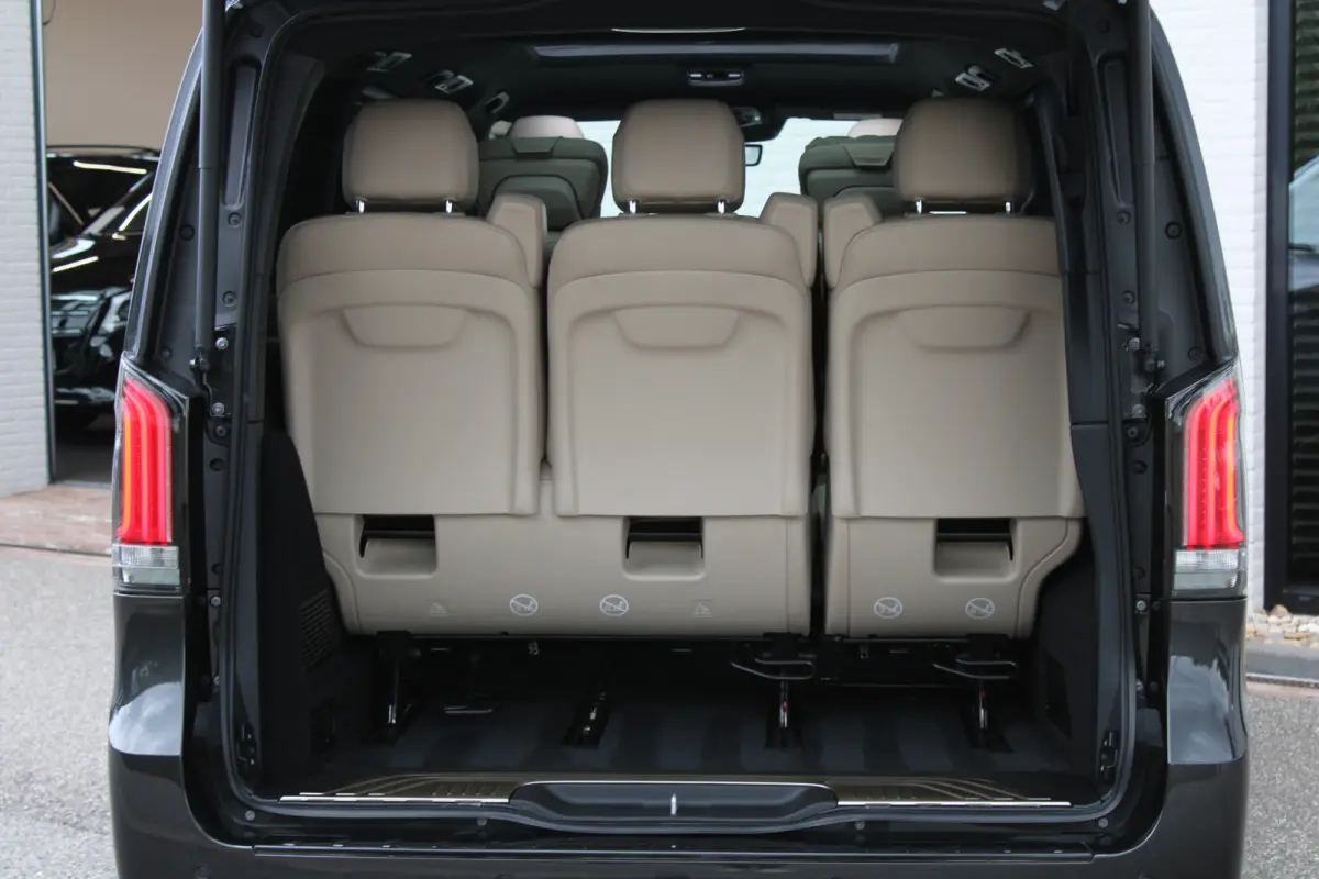 300d / AMG / Exclusive / 4-Matic / 7-Pers / Pano / Luchtv / Elec Stoel voor+achter / Burmester / Vol Opties / NIEUWSTAAT