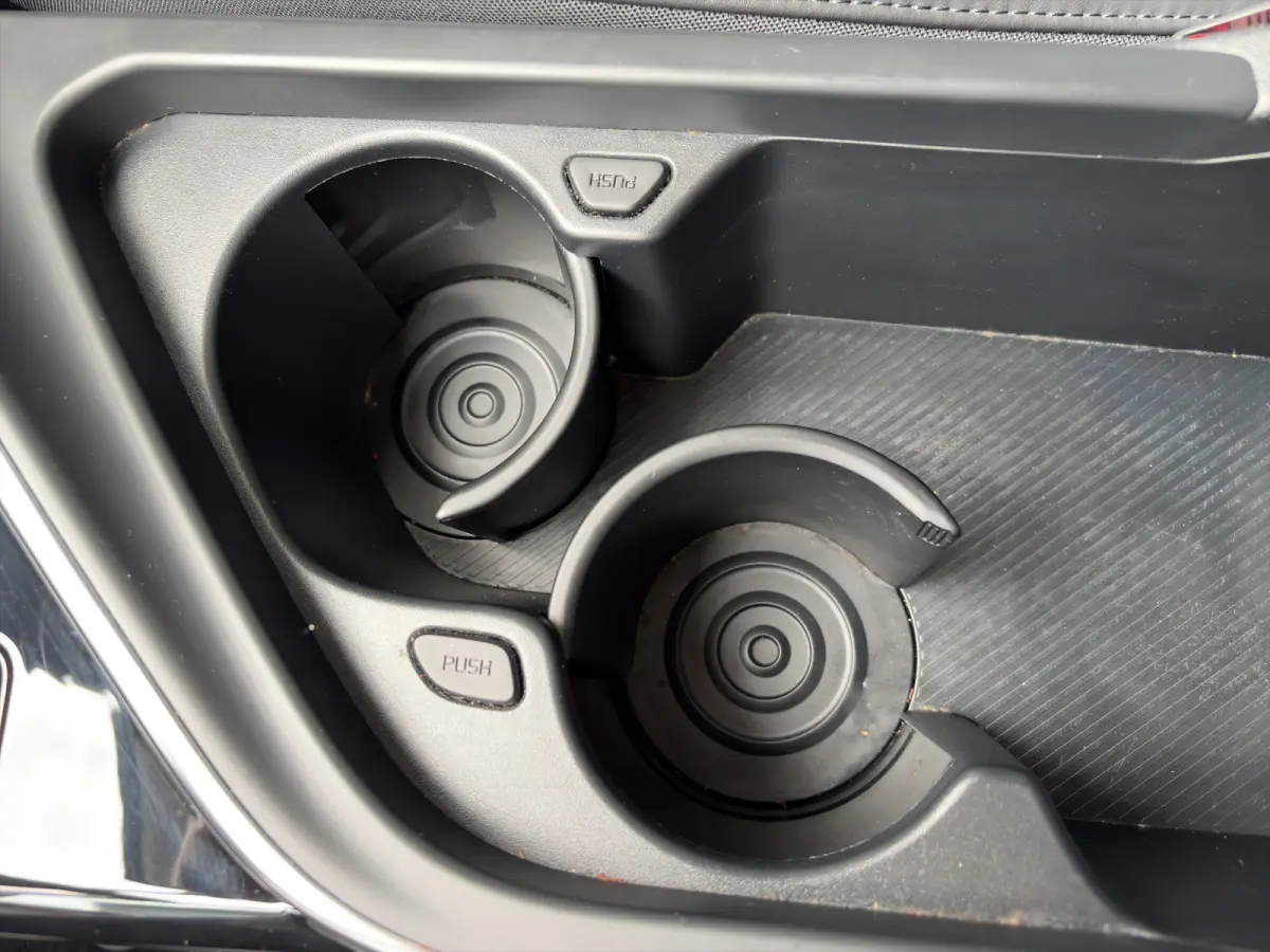 DynamicLine 64.8 kWh 204pk | SOH 100% | Carplay | Camera | Trekhaak | Halfleder | Adaptive Cruise | DAB | Navigatie | Keyless entry | Climate control | Regensensor
