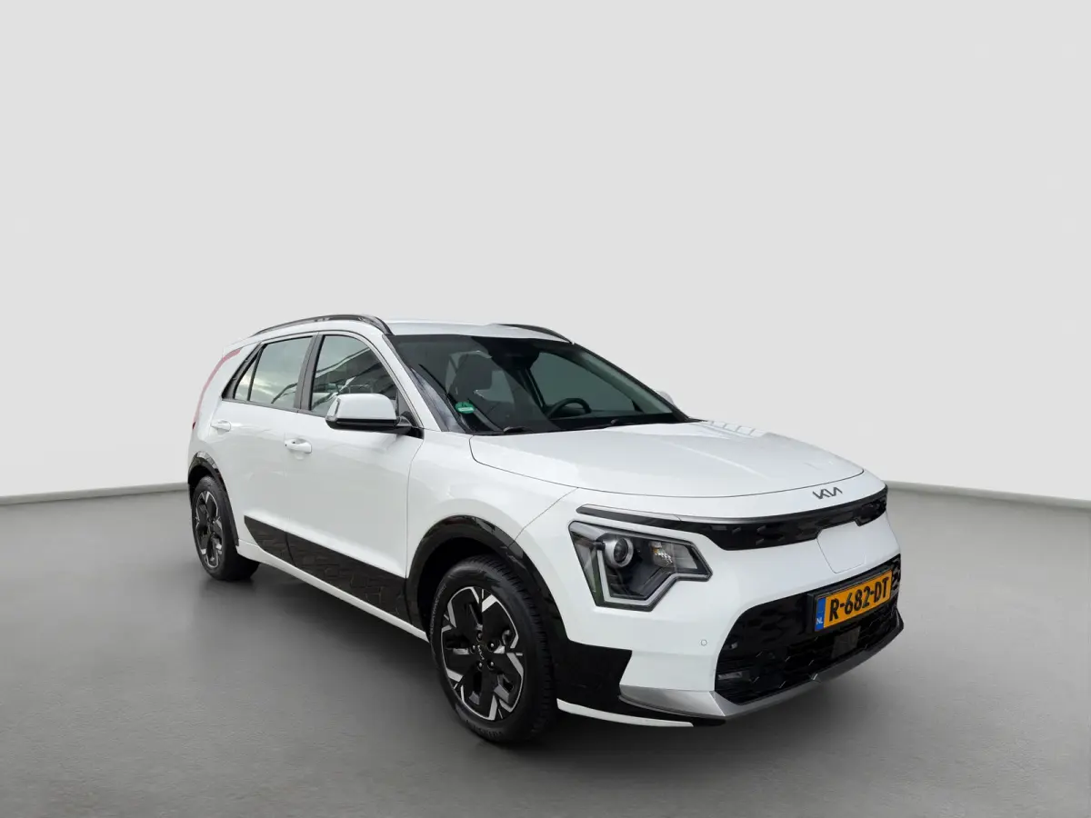 DynamicLine 64.8 kWh 204pk | SOH 100% | Carplay | Camera | Trekhaak | Halfleder | Adaptive Cruise | DAB | Navigatie | Keyless entry | Climate control | Regensensor