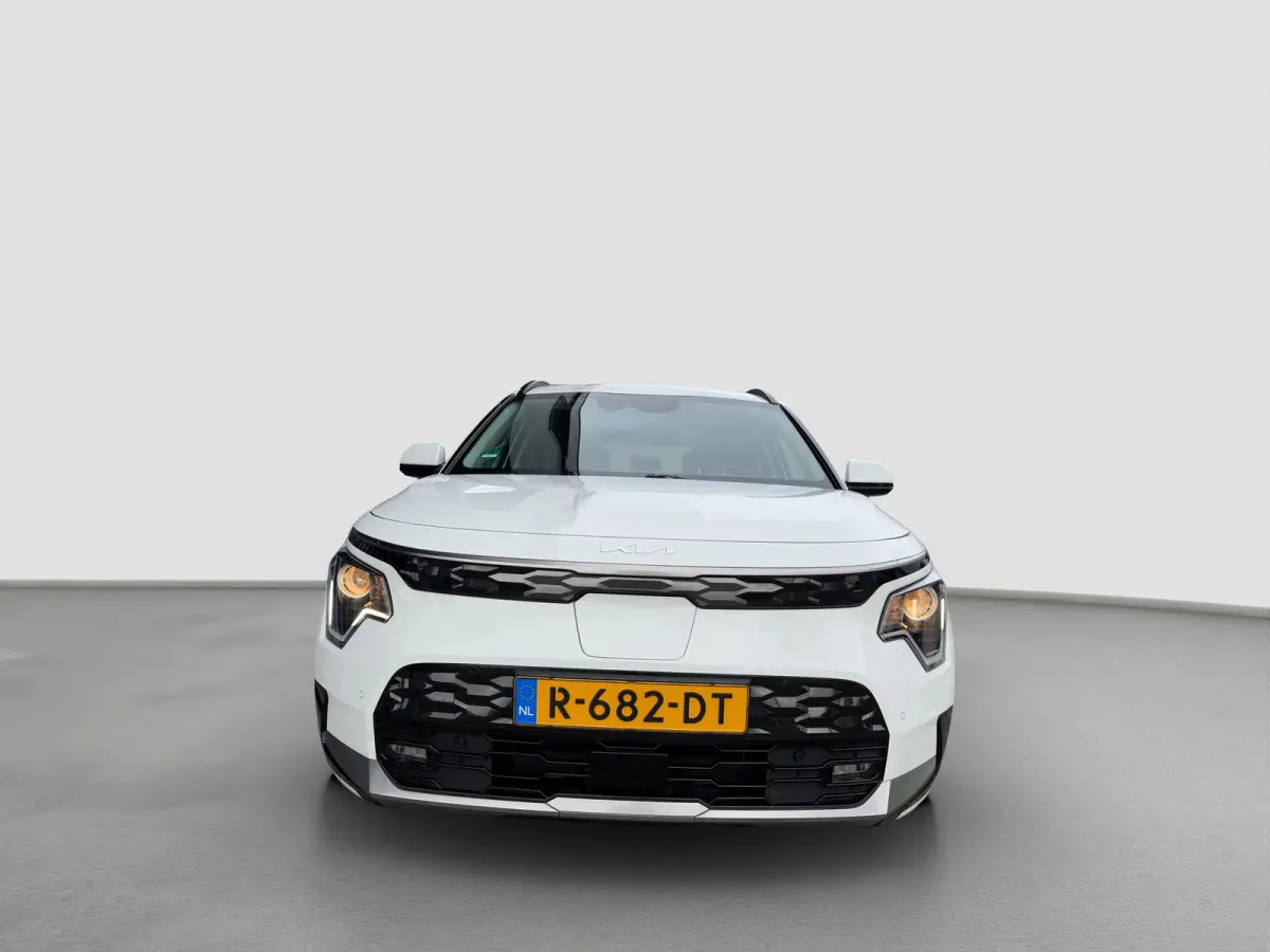 DynamicLine 64.8 kWh 204pk | SOH 100% | Carplay | Camera | Trekhaak | Halfleder | Adaptive Cruise | DAB | Navigatie | Keyless entry | Climate control | Regensensor