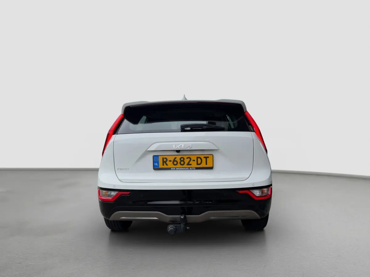 DynamicLine 64.8 kWh 204pk | SOH 100% | Carplay | Camera | Trekhaak | Halfleder | Adaptive Cruise | DAB | Navigatie | Keyless entry | Climate control | Regensensor