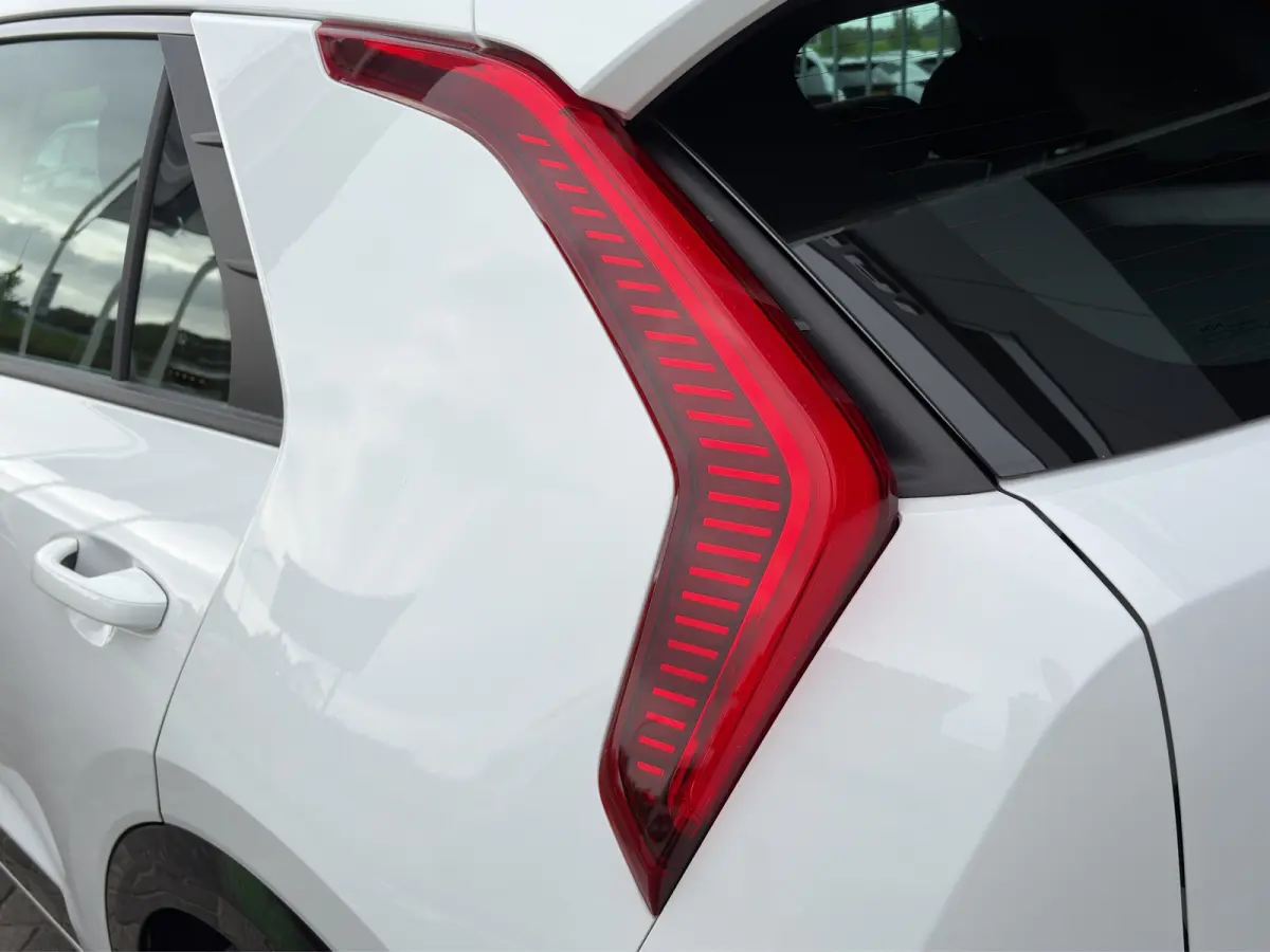 DynamicLine 64.8 kWh 204pk | SOH 100% | Carplay | Camera | Trekhaak | Halfleder | Adaptive Cruise | DAB | Navigatie | Keyless entry | Climate control | Regensensor
