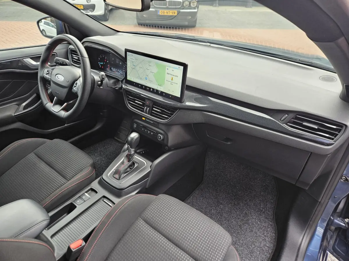 1.0 EcoBoost Hybrid ST Line X NIEUWSTAAT!
