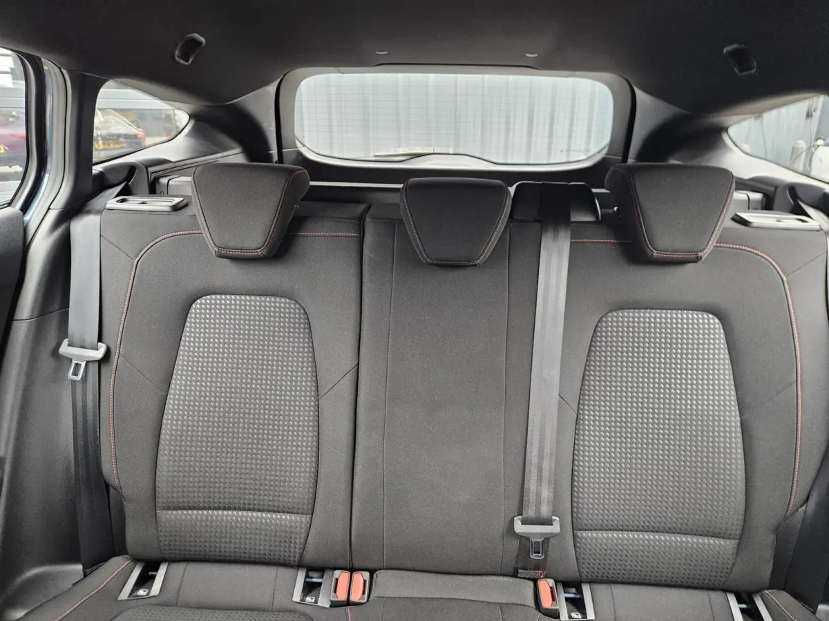 1.0 EcoBoost Hybrid ST Line X NIEUWSTAAT!
