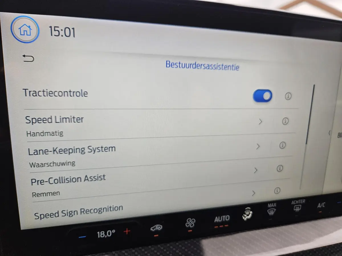 1.0 EcoBoost Hybrid ST Line X NIEUWSTAAT!