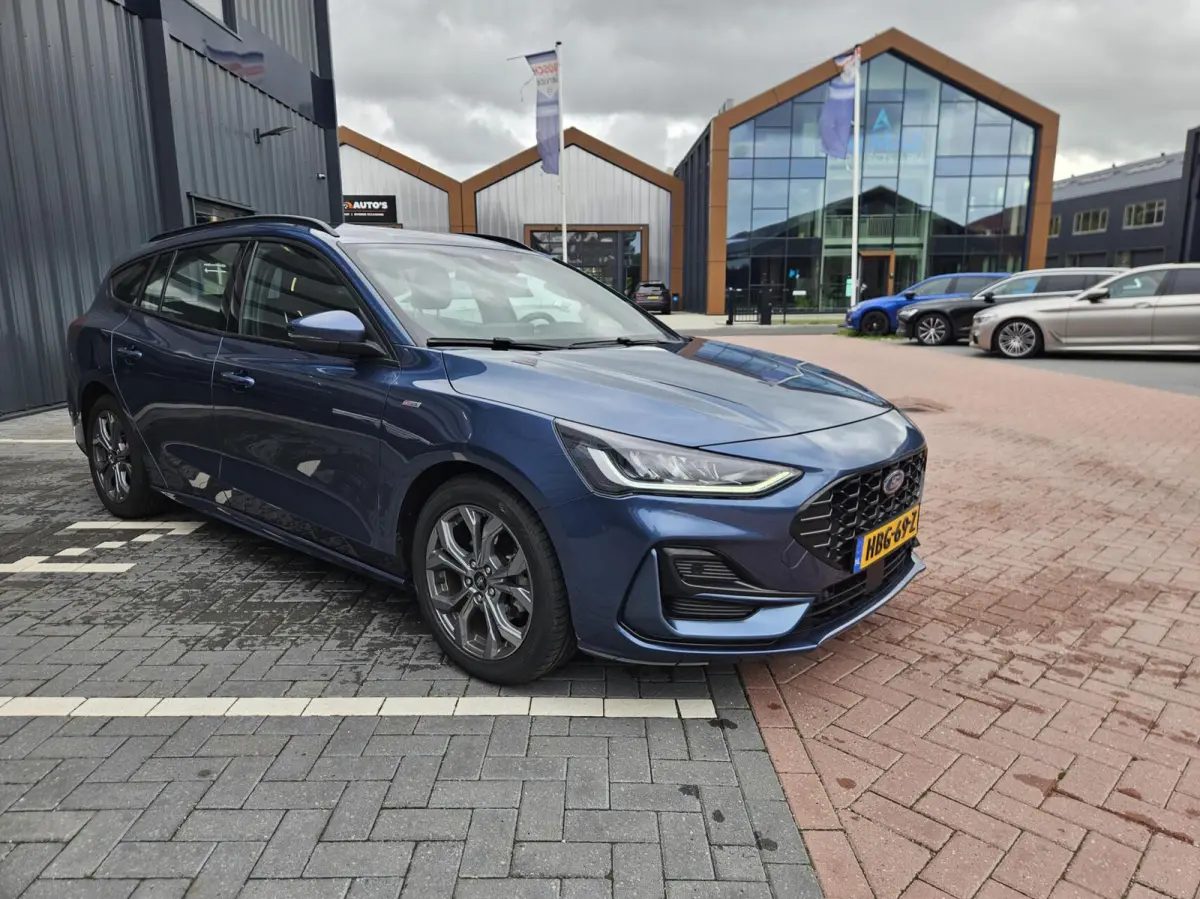 1.0 EcoBoost Hybrid ST Line X NIEUWSTAAT!