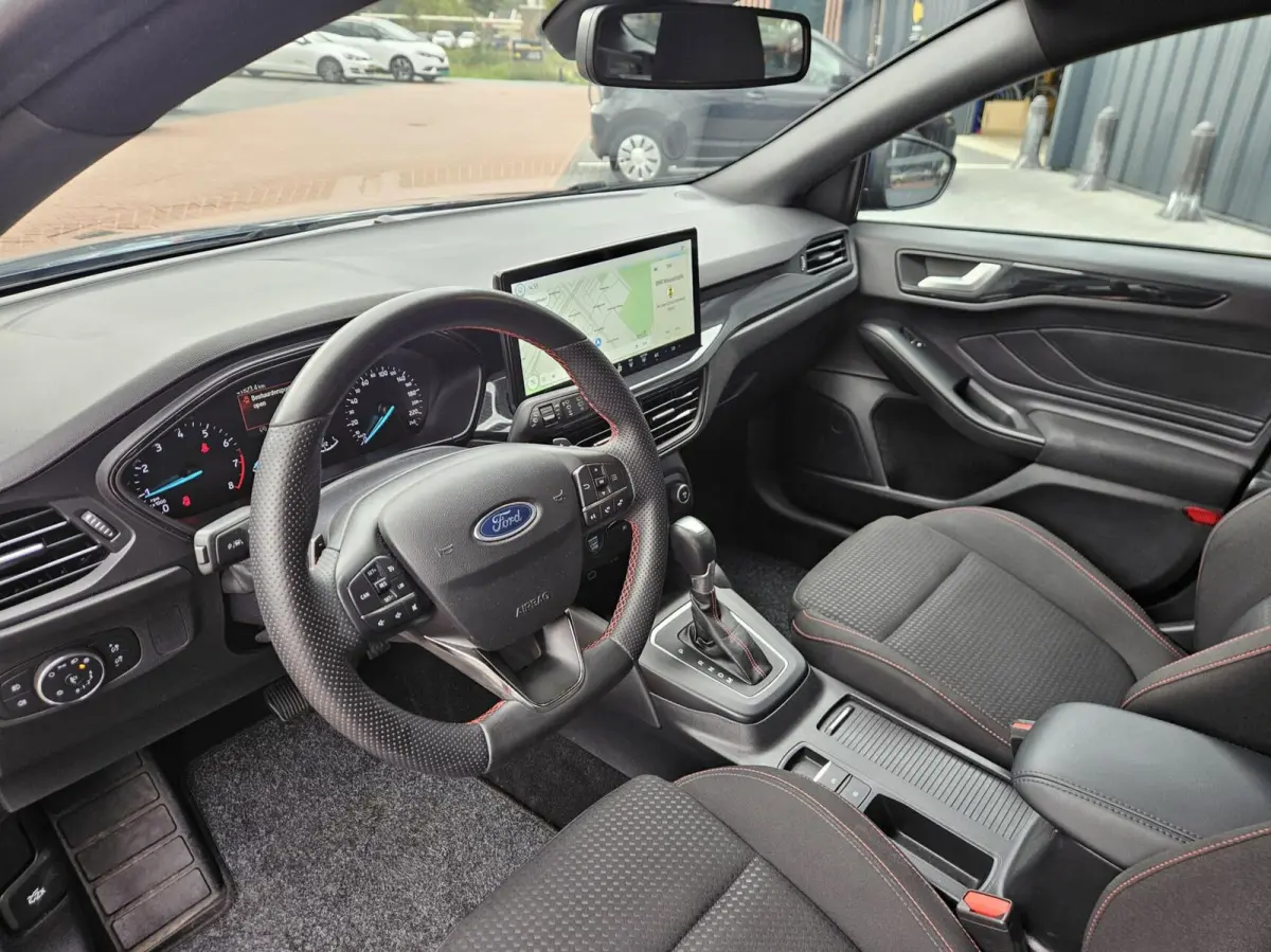 1.0 EcoBoost Hybrid ST Line X NIEUWSTAAT!