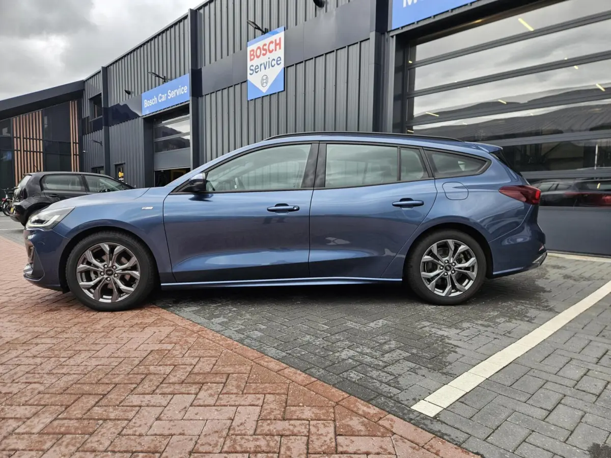 1.0 EcoBoost Hybrid ST Line X NIEUWSTAAT!