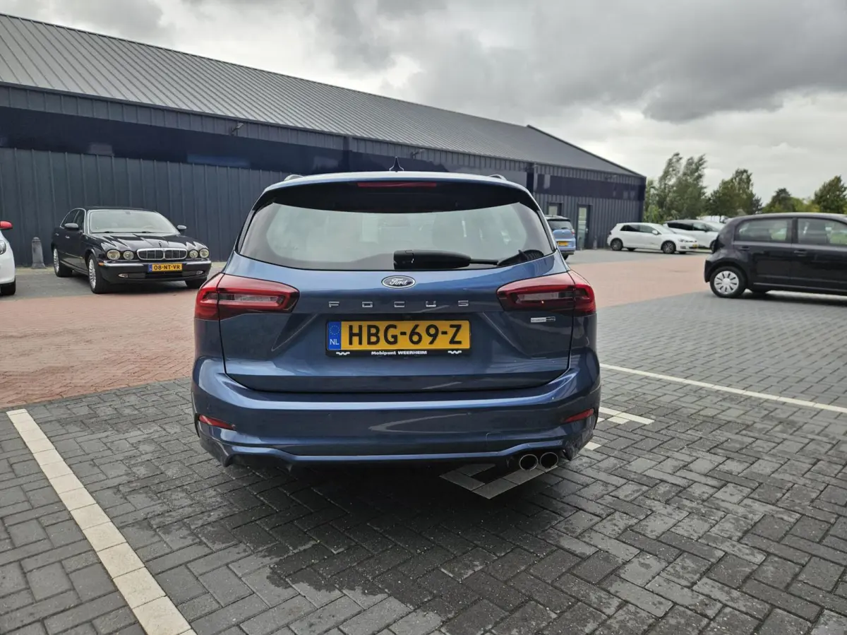 1.0 EcoBoost Hybrid ST Line X NIEUWSTAAT!
