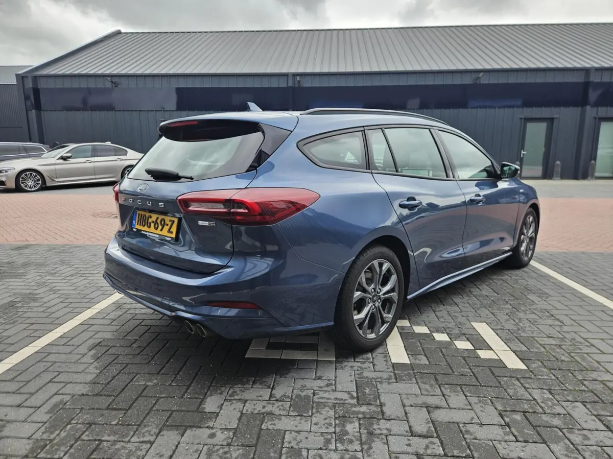 1.0 EcoBoost Hybrid ST Line X NIEUWSTAAT!