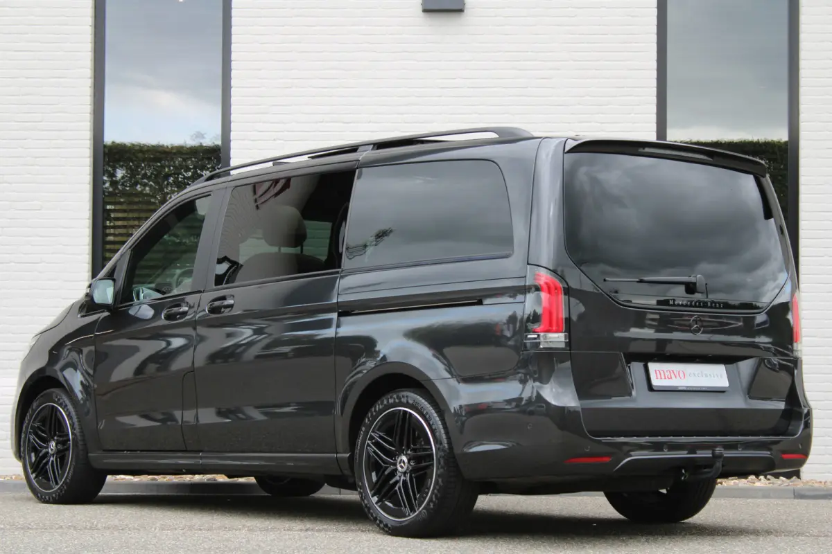 300d / AMG / DC / Exclusive / 4-Matic / Pano / Luchtv / Elec Stoel voor+achter / Burmester / Vol Opties / NIEUWSTAAT