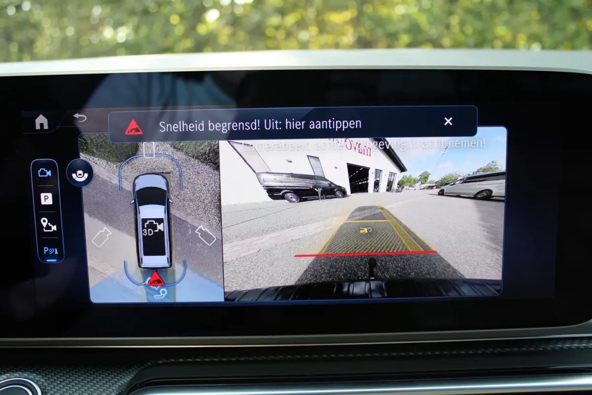 300d / AMG / DC / Exclusive / 4-Matic / Pano / Luchtv / Elec Stoel voor+achter / Burmester / Vol Opties / NIEUWSTAAT