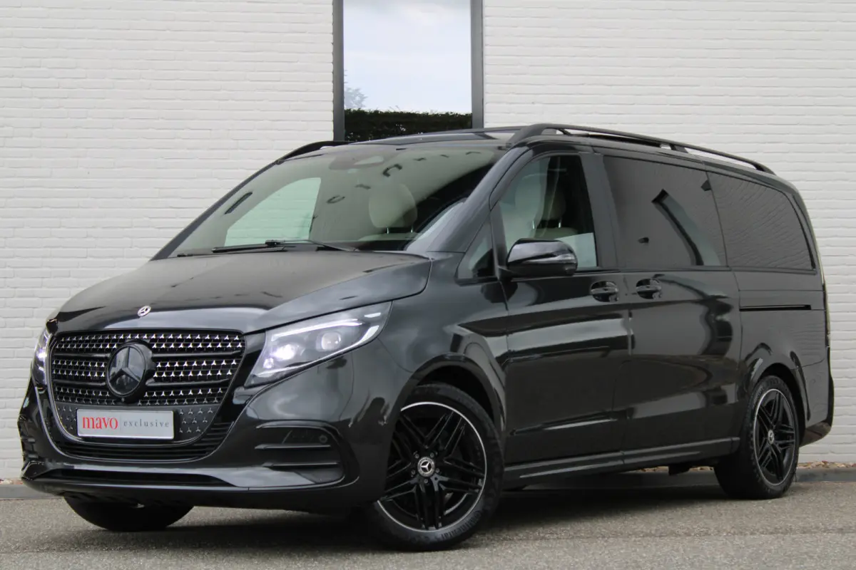 300d / AMG / DC / Exclusive / 4-Matic / Pano / Luchtv / Elec Stoel voor+achter / Burmester / Vol Opties / NIEUWSTAAT