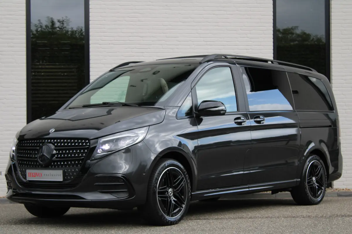 300d / AMG / DC / Exclusive / 4-Matic / Pano / Luchtv / Elec Stoel voor+achter / Burmester / Vol Opties / NIEUWSTAAT