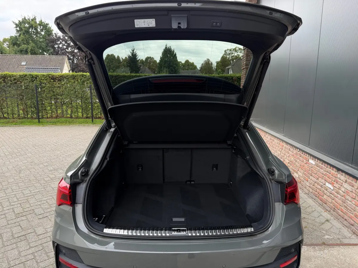 35 TFSI S-Line 150 pk Blackstyle/pano/Camera/sfeerverlichting