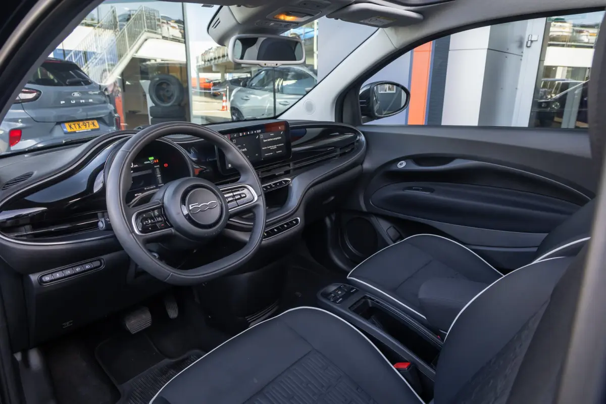 Icon 42 kWh | Camera | Apple Carplay/Android Auto | Voorstoelen verwarmd | Digitaal dashboard | Navigatiesysteem | Keyless | Achteruitrijcamera | Apple Carplay/Android Auto|telefoonintegrati