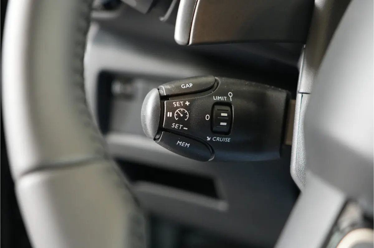 1.2 Hybrid e-DCS6 Max 145 pk MHEV | Navi | Camera | Adaptive Cruise | Apple/Android |