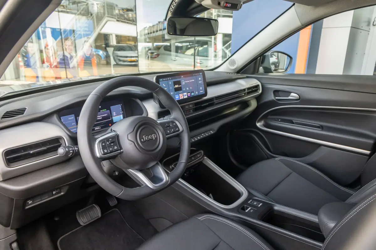Altitude 54 kWh | Adaptive Cruise Control | Parkeersensoren achter | Full-LED koplampen | Apple Carplay/Android Auto | Apple Carplay/Android Auto|telefoonintegratie premium | Cruise control 
