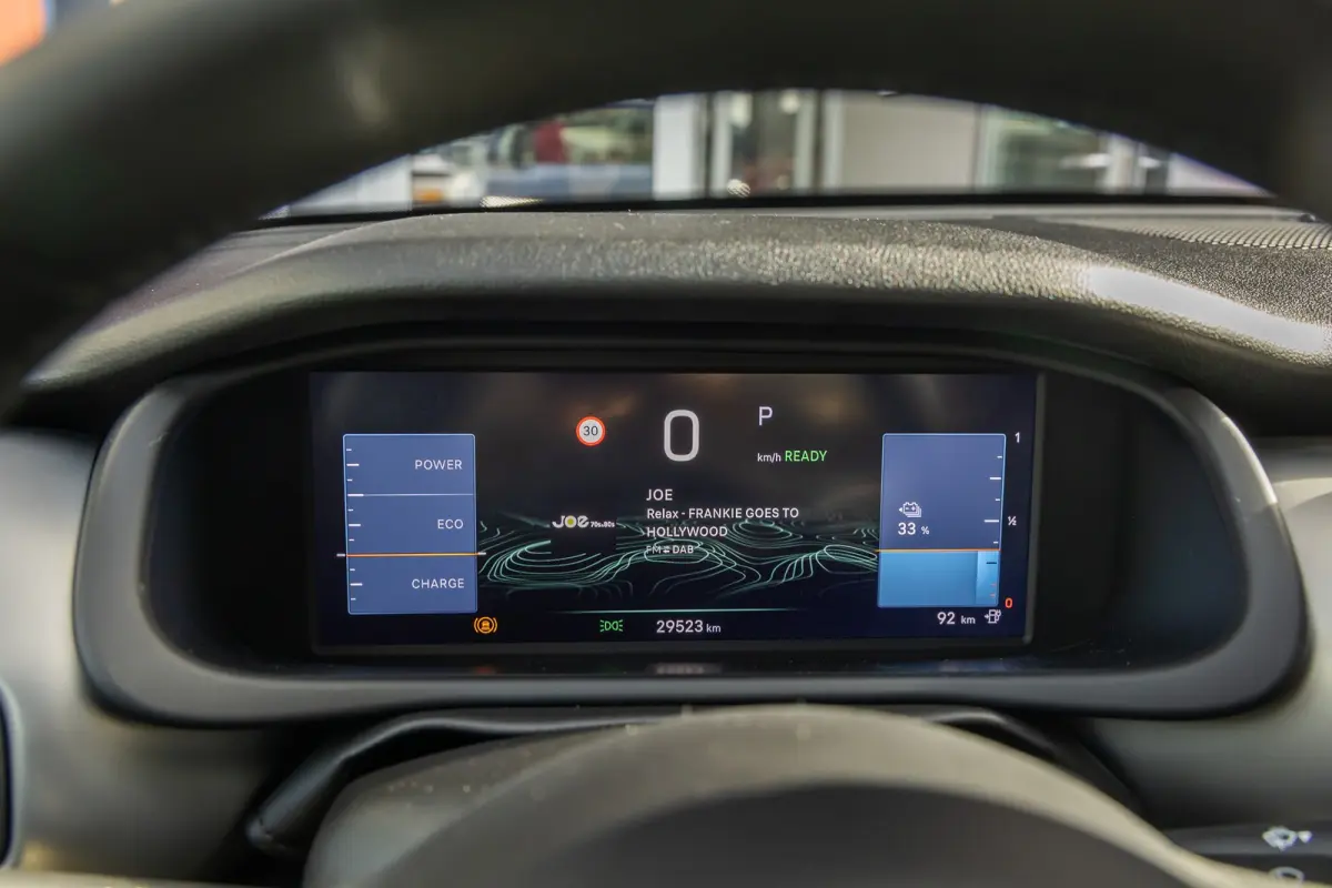 Altitude 54 kWh | Adaptive Cruise Control | Parkeersensoren achter | Full-LED koplampen | Apple Carplay/Android Auto | Apple Carplay/Android Auto|telefoonintegratie premium | Cruise control 