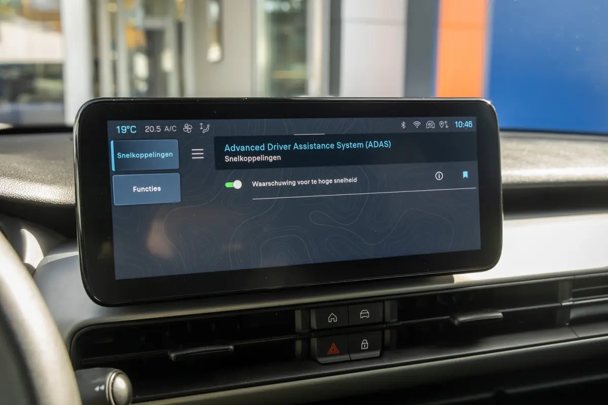 Altitude 54 kWh | Adaptive Cruise Control | Parkeersensoren achter | Full-LED koplampen | Apple Carplay/Android Auto | Apple Carplay/Android Auto|telefoonintegratie premium | Cruise control 
