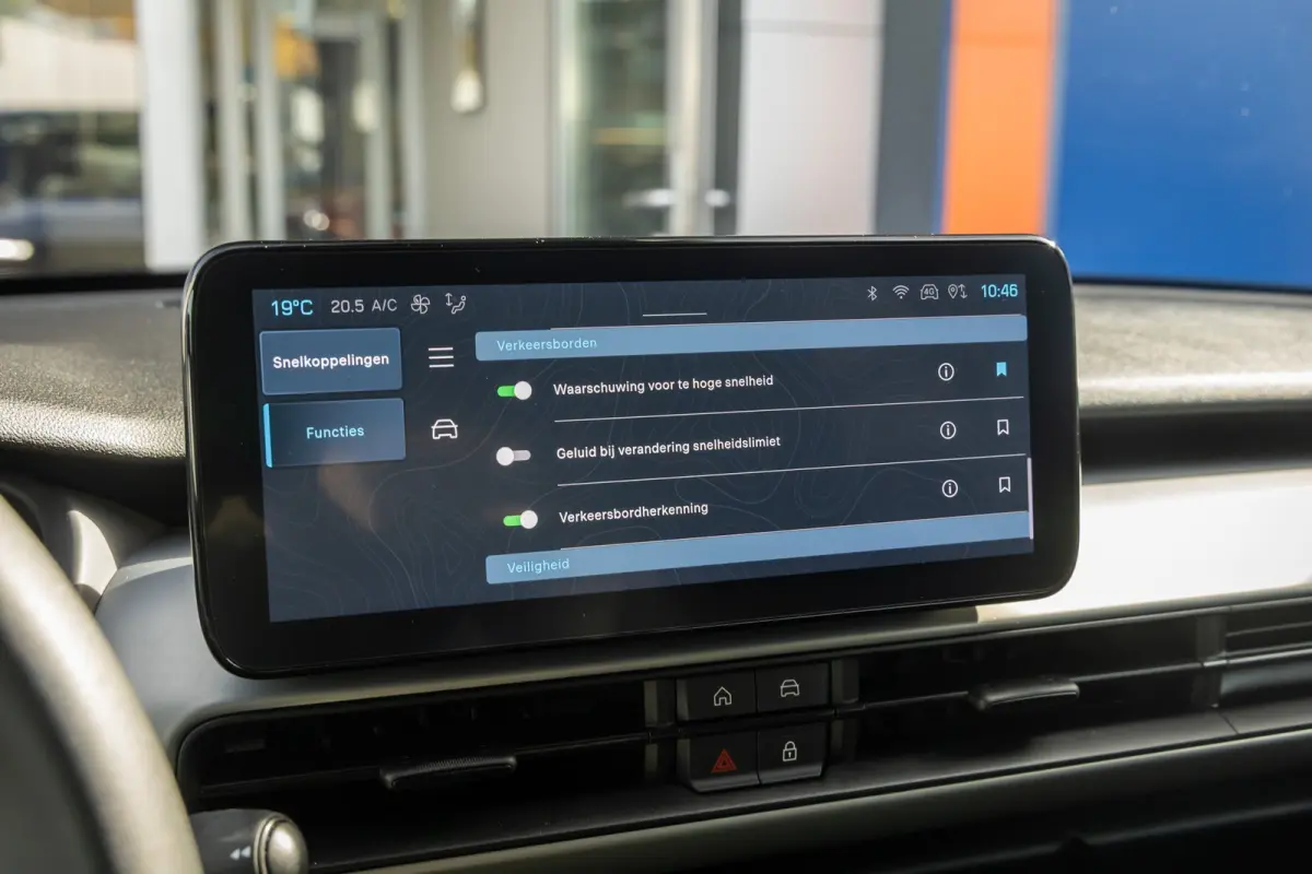 Altitude 54 kWh | Adaptive Cruise Control | Parkeersensoren achter | Full-LED koplampen | Apple Carplay/Android Auto | Apple Carplay/Android Auto|telefoonintegratie premium | Cruise control 