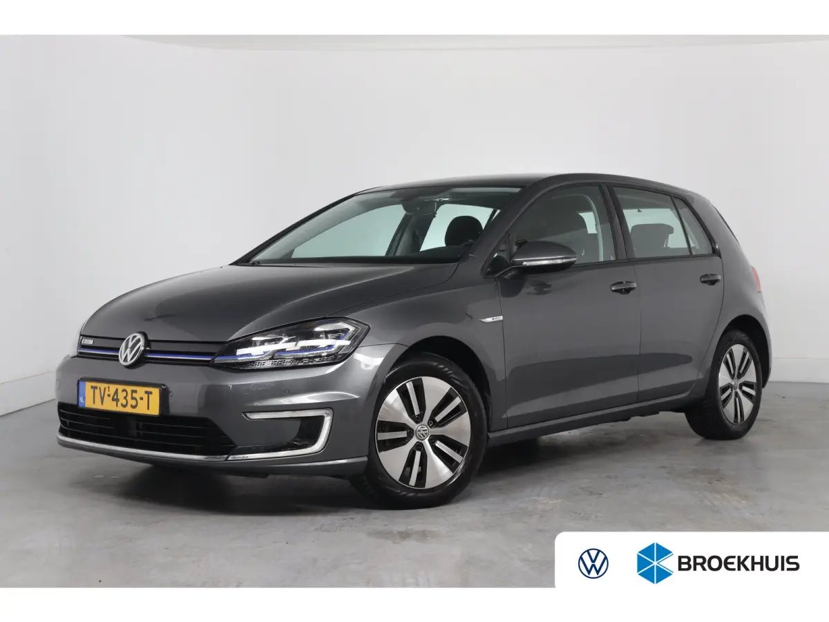| SOH 88% | Groot Scherm | Cruise Adaptive | Navi | Camera | Clima | LED | Applecarplay/ AndroidAuto | Parkeersensoren V+A | Lichtmetalen Velgen