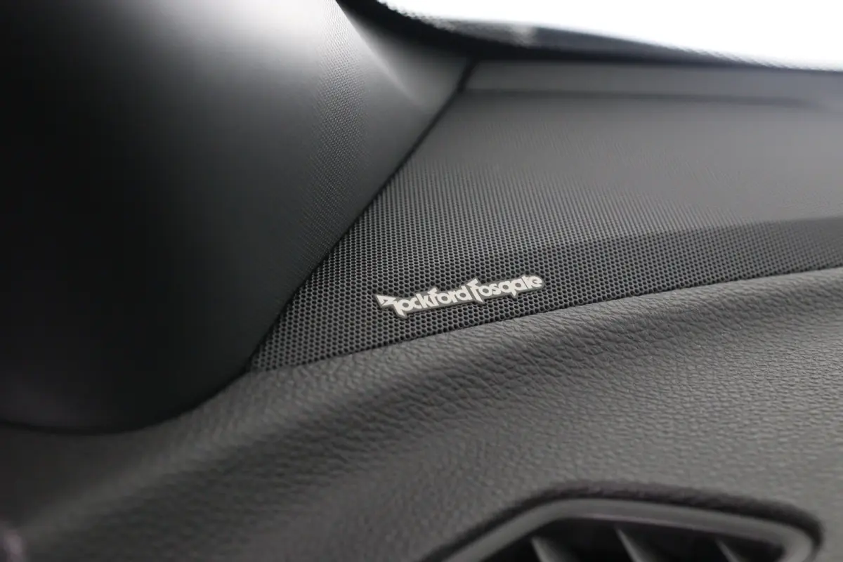 1.5 DI-T Black Edition Automaat | Trekhaak Afneembaar | 360* Camera | Stoelverwarming | Keyless | Dodehoek | Parkeersensoren Voor & Achter |