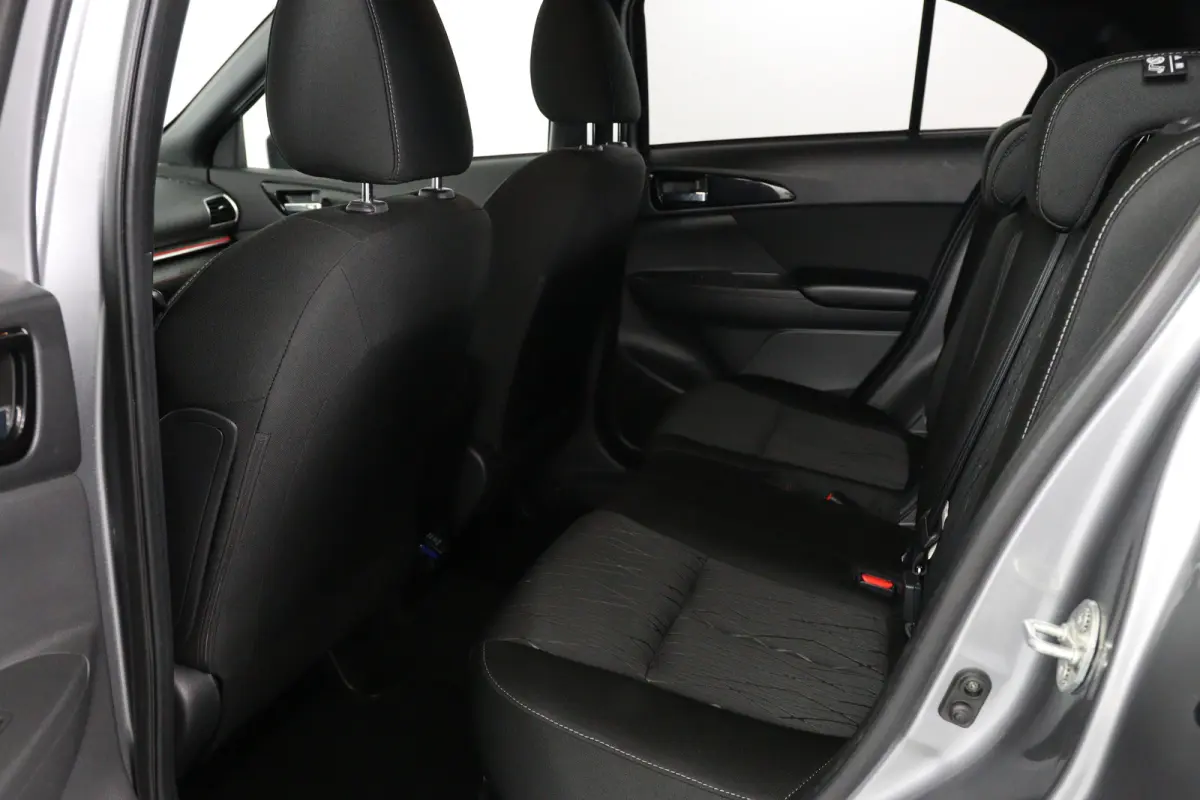 1.5 DI-T Black Edition Automaat | Trekhaak Afneembaar | 360* Camera | Stoelverwarming | Keyless | Dodehoek | Parkeersensoren Voor & Achter |