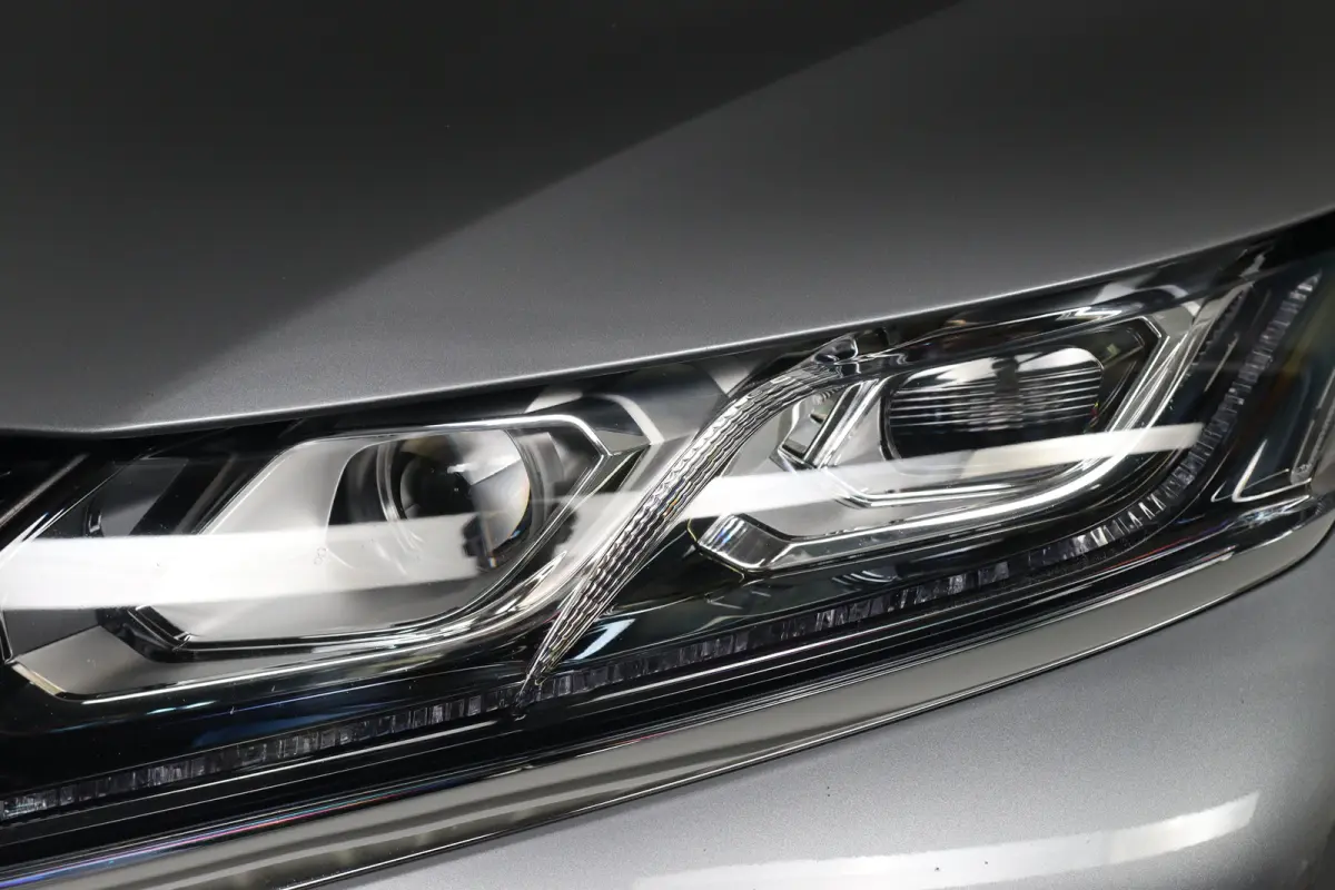 1.5 DI-T Black Edition Automaat | Trekhaak Afneembaar | 360* Camera | Stoelverwarming | Keyless | Dodehoek | Parkeersensoren Voor & Achter |