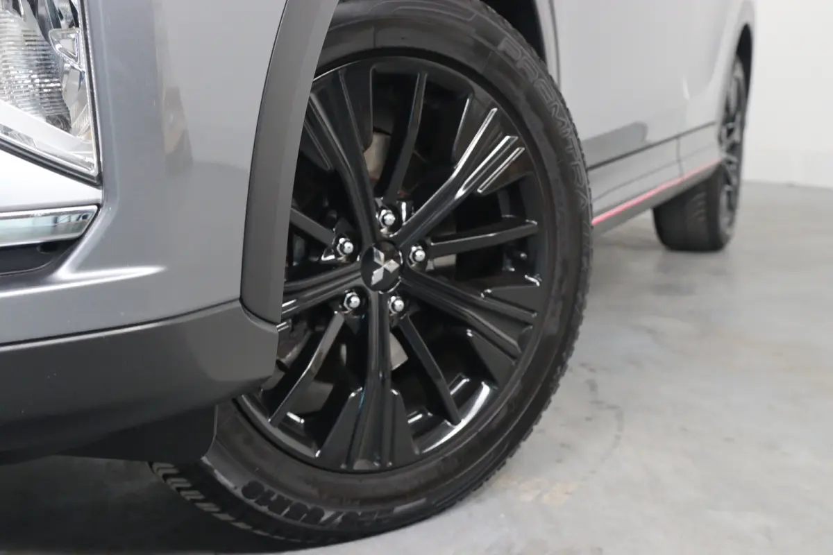 1.5 DI-T Black Edition Automaat | Trekhaak Afneembaar | 360* Camera | Stoelverwarming | Keyless | Dodehoek | Parkeersensoren Voor & Achter |
