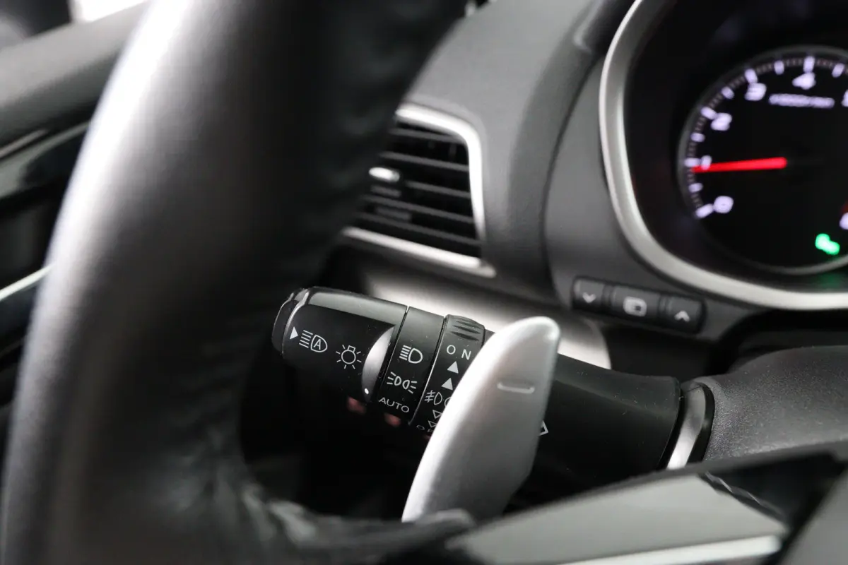 1.5 DI-T Black Edition Automaat | Trekhaak Afneembaar | 360* Camera | Stoelverwarming | Keyless | Dodehoek | Parkeersensoren Voor & Achter |