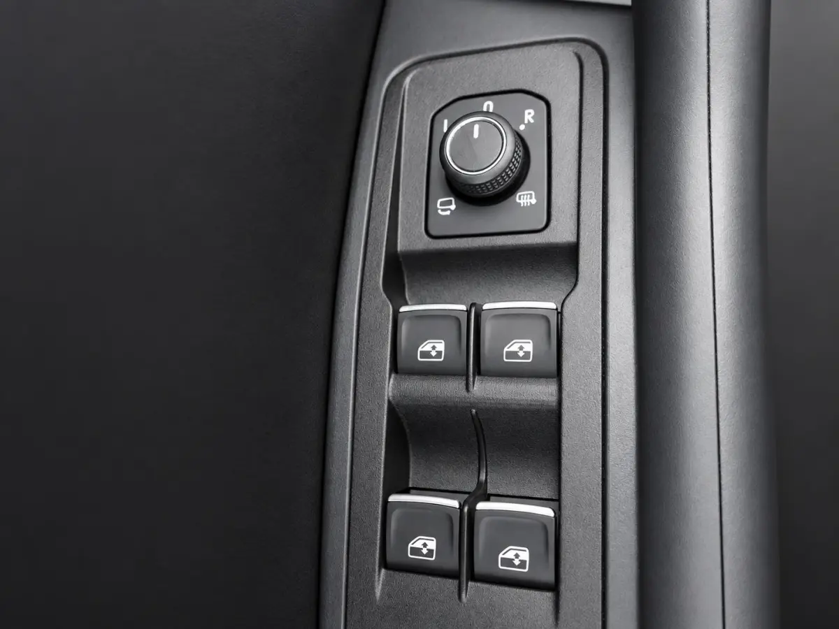 1.5 TSI 150pk DSG R-Line Navigatie Apple Carplay / Android Auto Parkeersensoren Camera Adaptive Cruise Control Stoelverwarming Climate Control