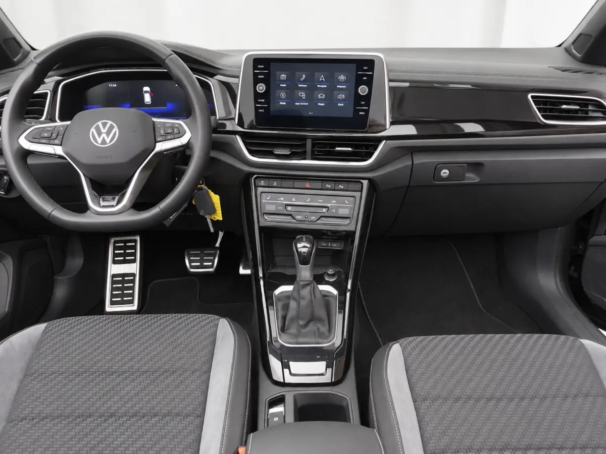 1.5 TSI 150pk DSG R-Line Navigatie Apple Carplay / Android Auto Parkeersensoren Camera Adaptive Cruise Control Stoelverwarming Climate Control