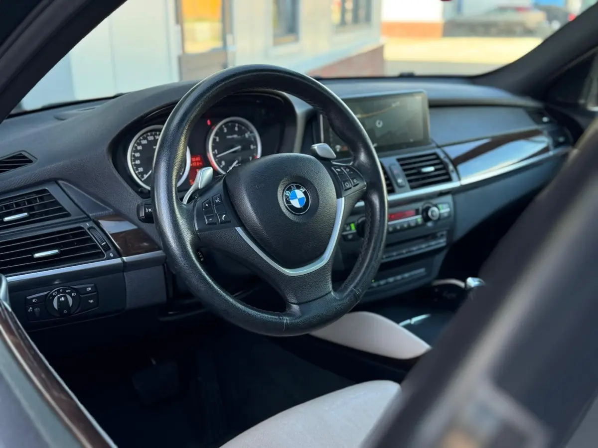 xDrive50i High Executive | Panorama | Leder | Xenon | Camera | Adaptive Cruise | Trekhaak Afneembaar | Climate | Navigatie