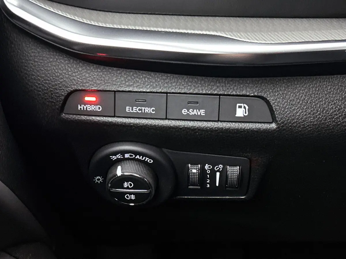 4xe 240 Plug-in Hybrid S | Camera |  Leder | Trekhaak | Memory stoelen