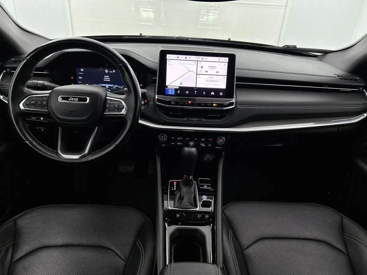 4xe 240 Plug-in Hybrid S | Camera |  Leder | Trekhaak | Memory stoelen