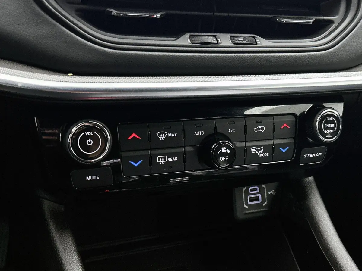 4xe 240 Plug-in Hybrid S | Camera |  Leder | Trekhaak | Memory stoelen