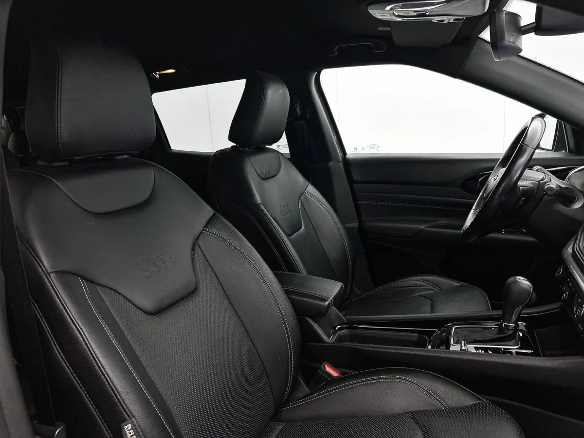 4xe 240 Plug-in Hybrid S | Camera |  Leder | Trekhaak | Memory stoelen